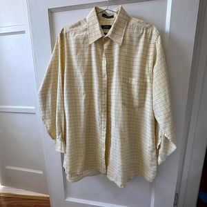 IZOD Poplin Men’s Yellow Button Down Long Sleeve ✨